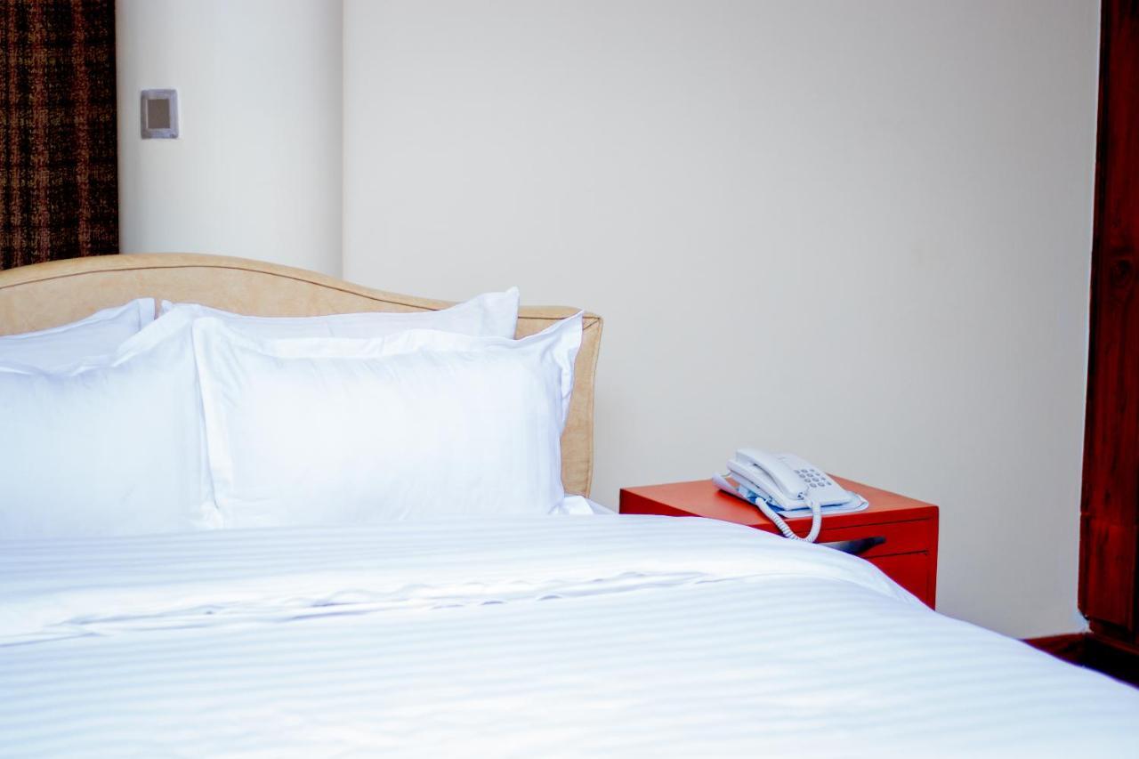 Seven Skies Hotel 아루샤 외부 사진