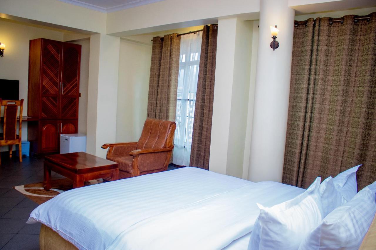 Seven Skies Hotel 아루샤 외부 사진