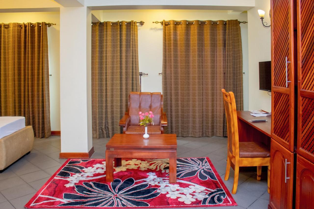 Seven Skies Hotel 아루샤 외부 사진