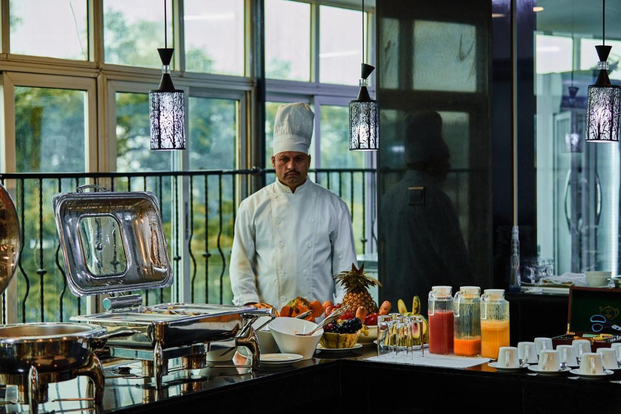 Seven Skies Hotel 아루샤 외부 사진